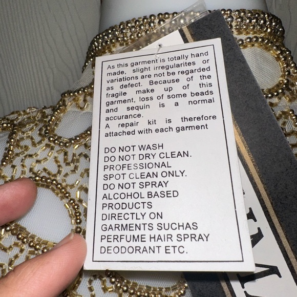 NWT Breathtaking Vtg Krishma Handmade Ivory & Gold Beads Embellished Net Duster - Picture 15 of 16